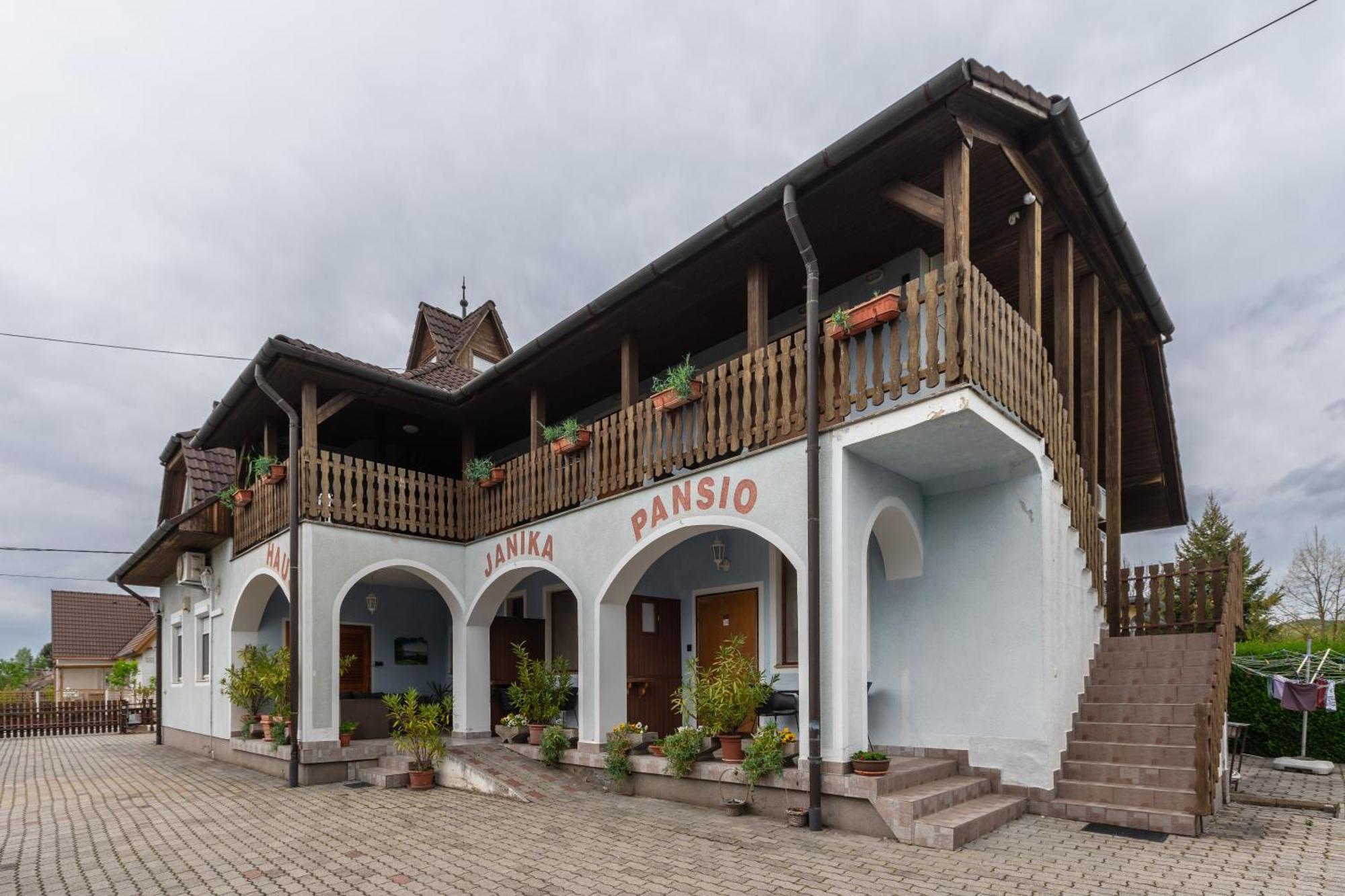 Janika Pension Vonyarcvashegy Bagian luar foto